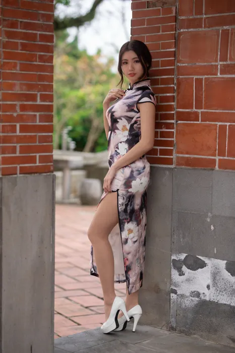 [Mzsock] NO.071 Zhang Lunzhen cheongsam, high heels and beautiful legs, outdoor shot street photography#[52P]-15