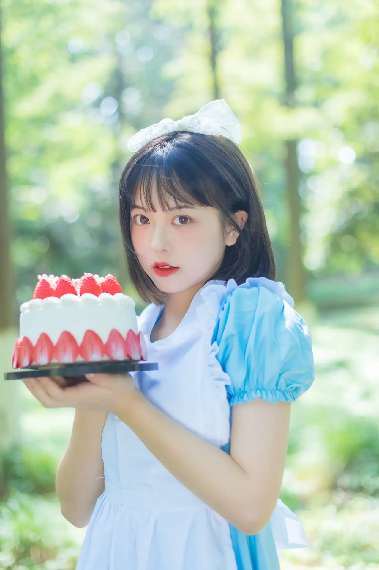 [YITUYU] 2022.08.05 Vol.1628 – Daisies and Strawberries Haji Twist#[32P]-23